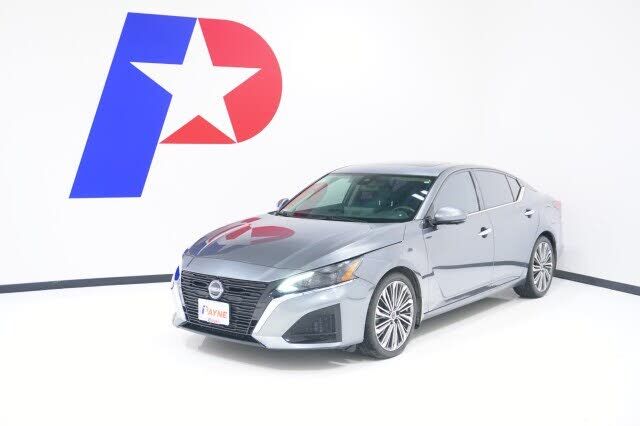 2024 NISSAN Altima