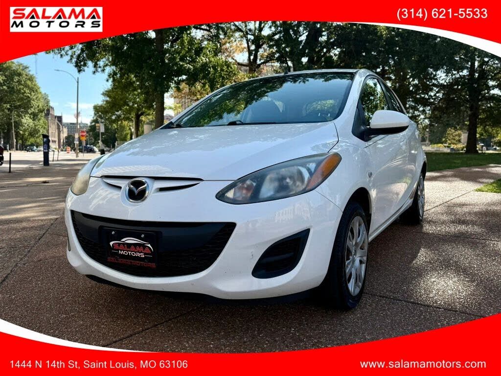 2013 MAZDA Mazda2