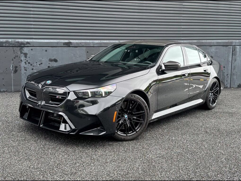 2025 BMW M5