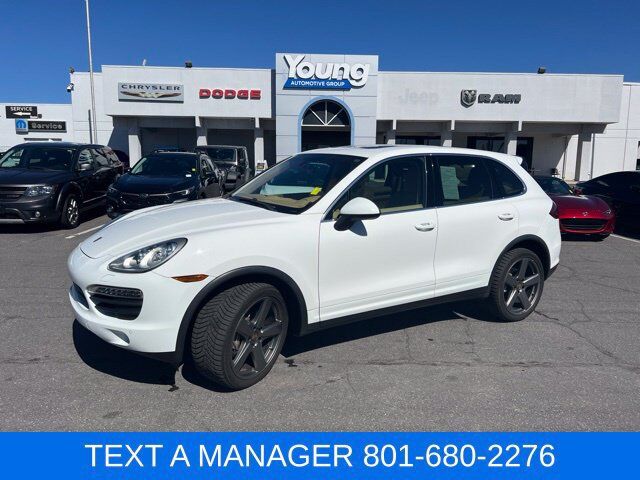 2014 PORSCHE Cayenne