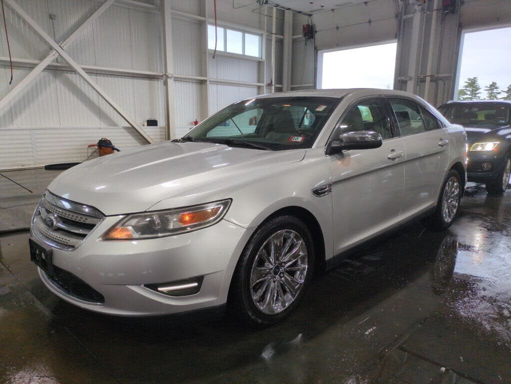 2011 FORD Taurus