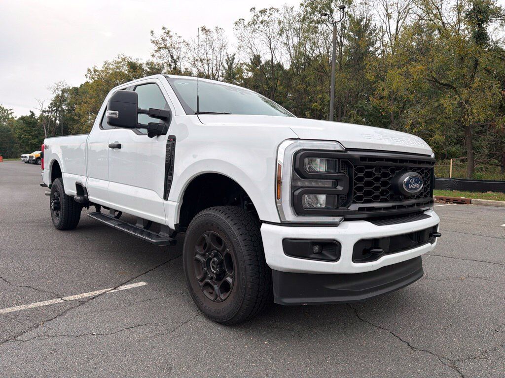 2025 FORD F-250