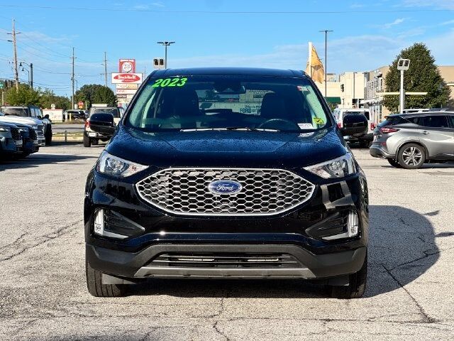 2023 FORD Edge