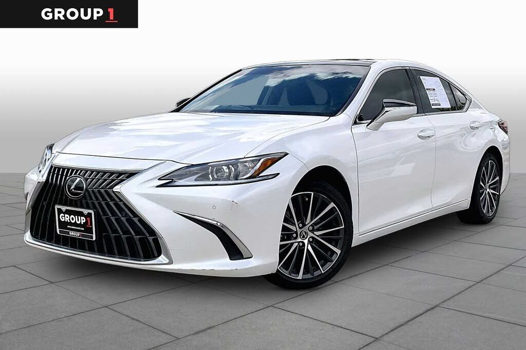 2024 LEXUS ES