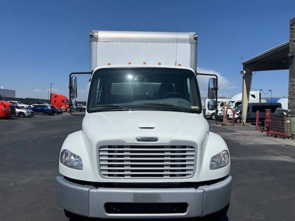 2018 FREIGHTLINER M2
