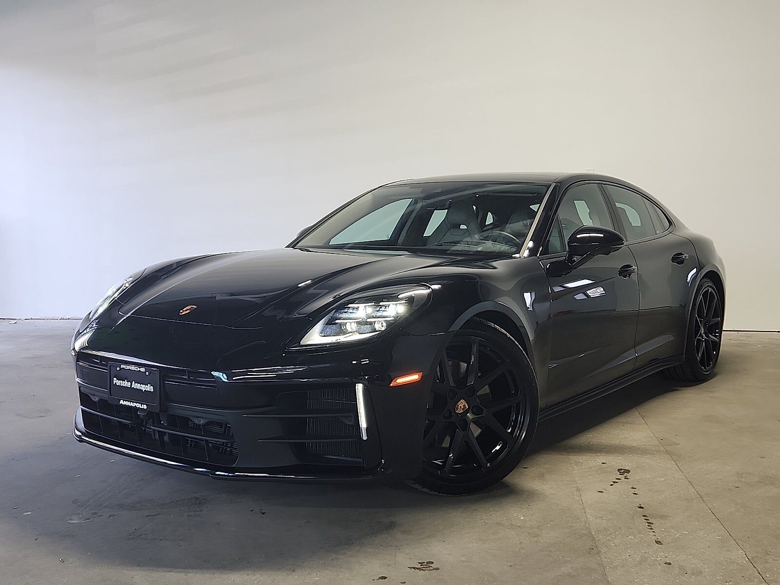 2025 PORSCHE Panamera