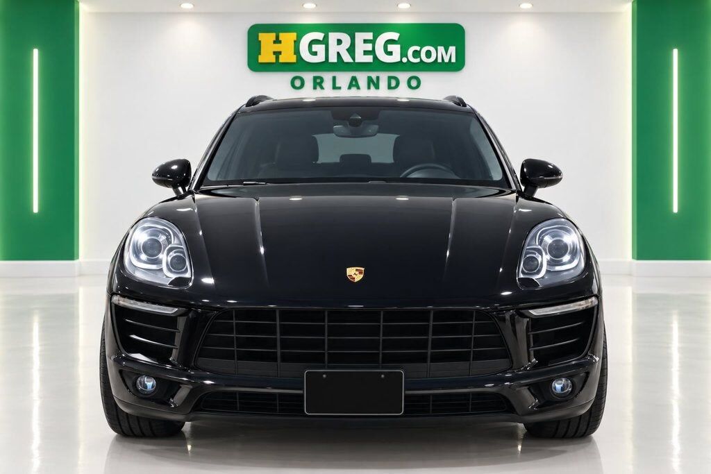 2018 PORSCHE Macan