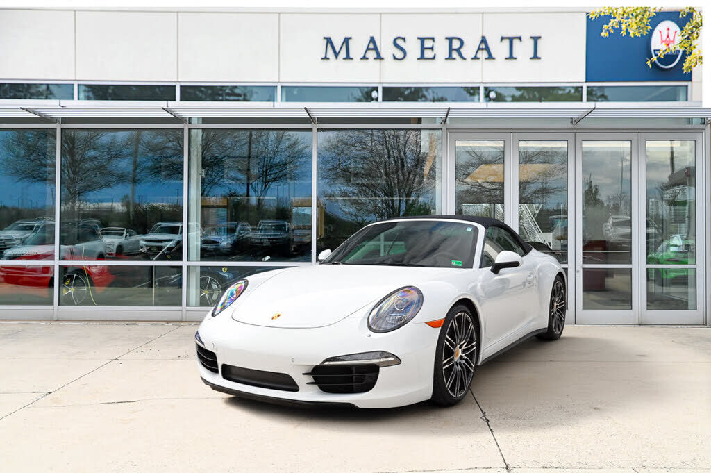 2015 PORSCHE 911