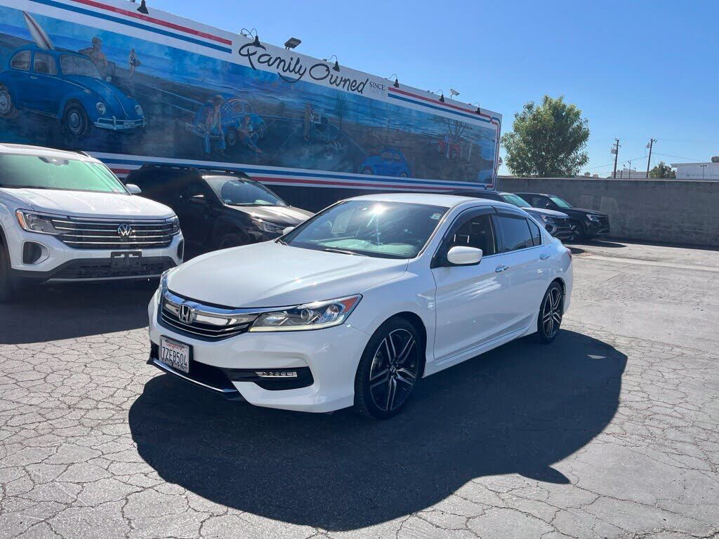 2017 HONDA Accord