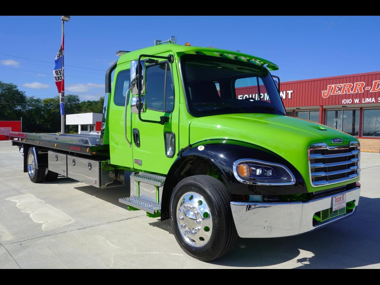 2027 FREIGHTLINER M2