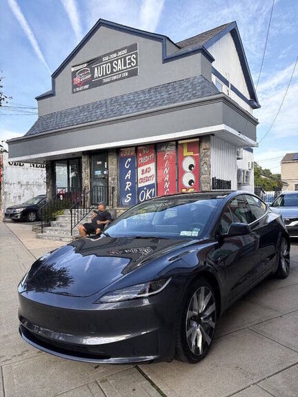 2025 TESLA Model 3