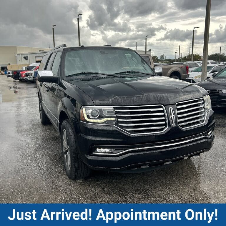 2017 LINCOLN Navigator L