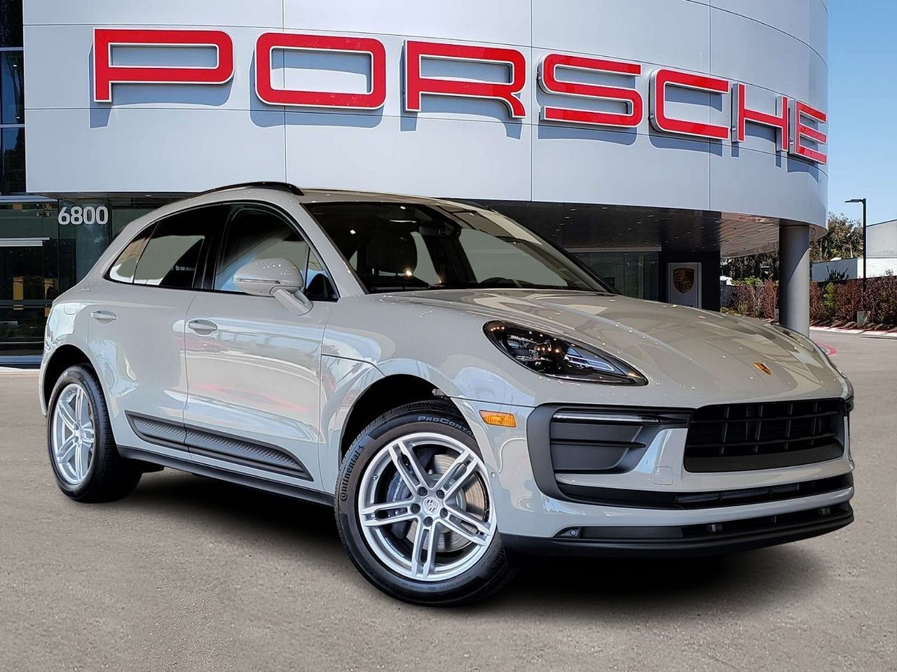 2022 PORSCHE Macan