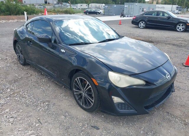 2013 TOYOTA Scion