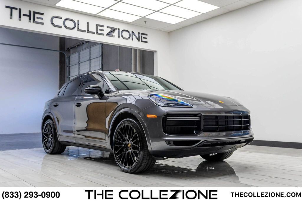 2023 PORSCHE Cayenne