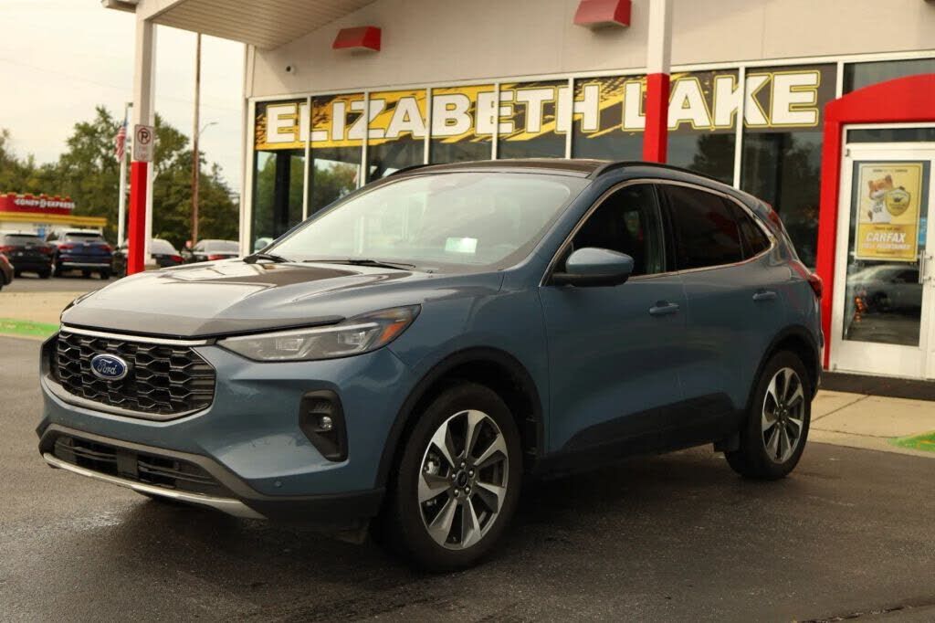 2025 FORD Escape