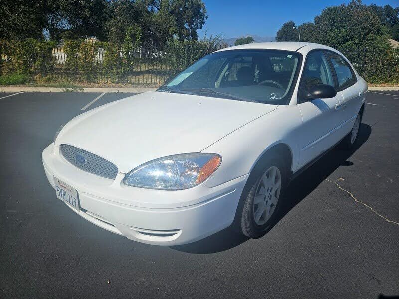 2007 FORD Taurus