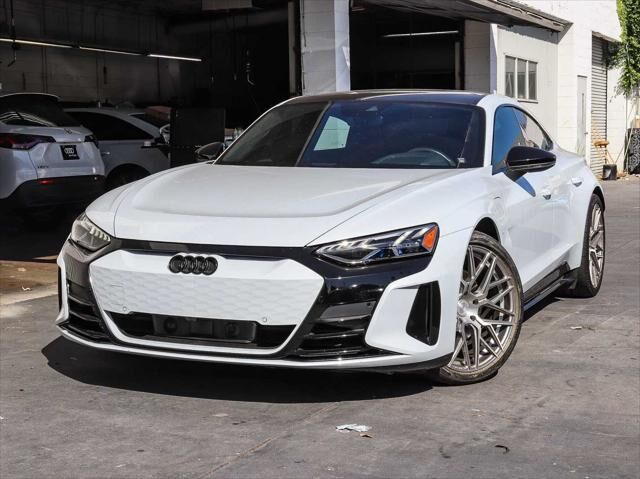 2023 AUDI e-tron GT