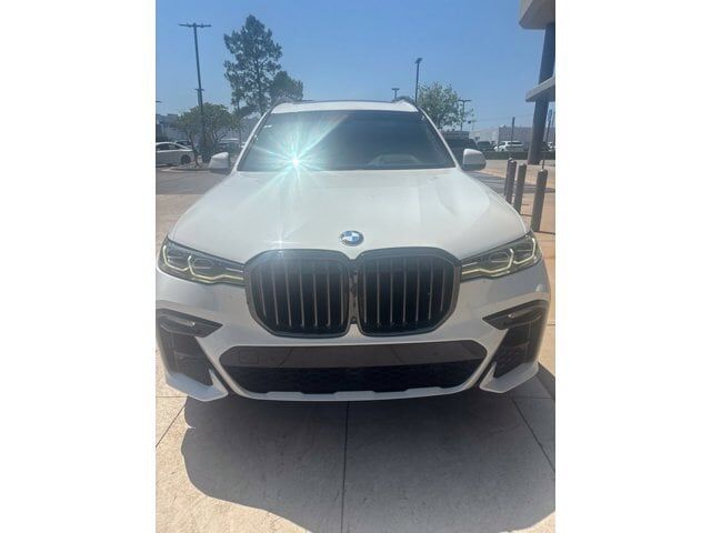 2021 BMW X7