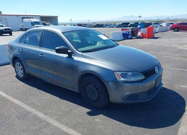 2012 VOLKSWAGEN Jetta