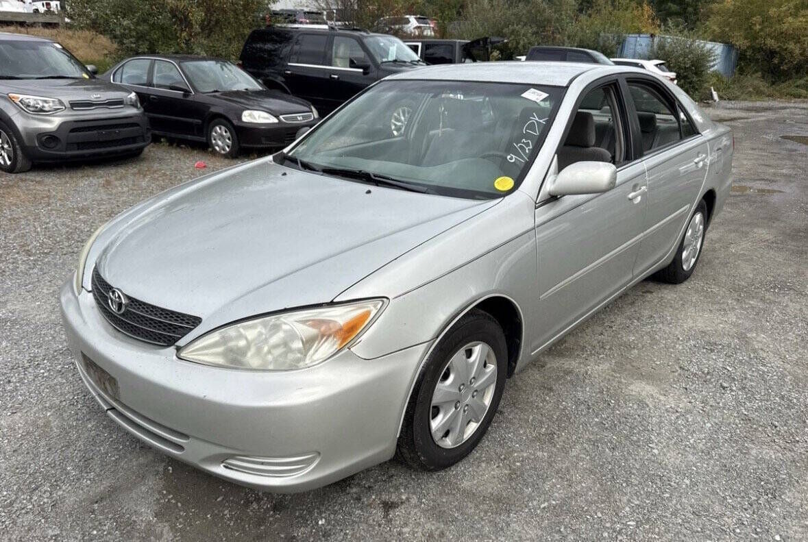 2004 TOYOTA Camry