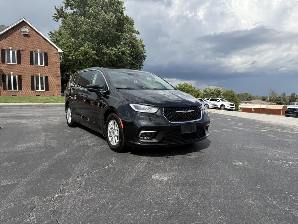 2023 CHRYSLER Pacifica