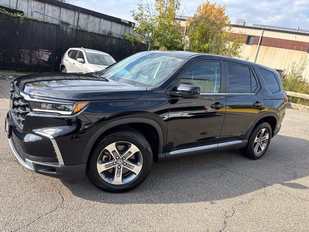 2023 HONDA Pilot
