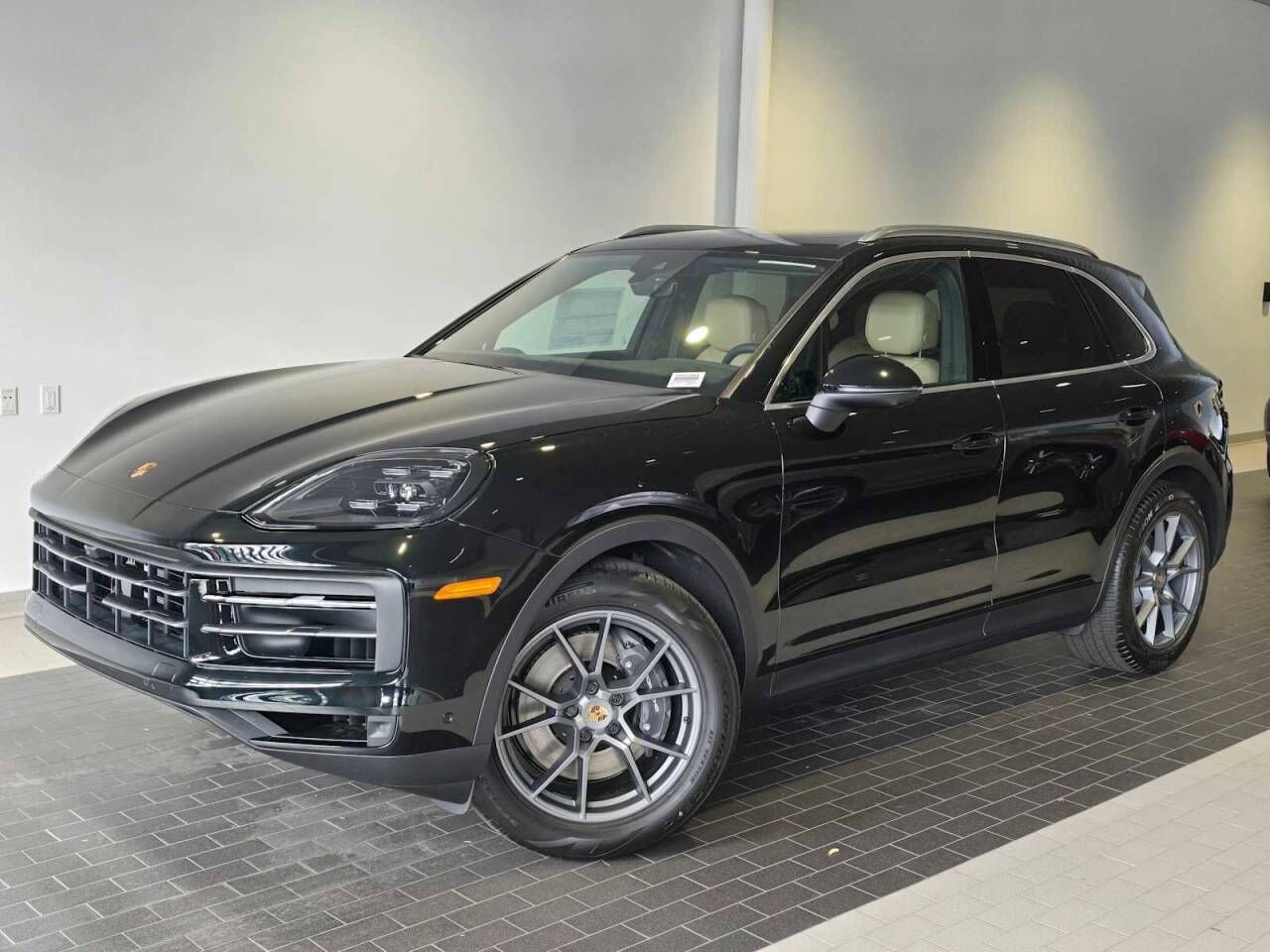 2025 PORSCHE Cayenne