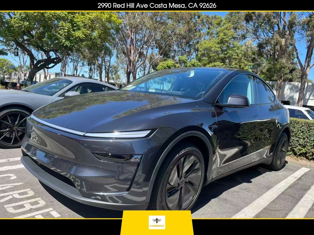 2026 TESLA Model Y