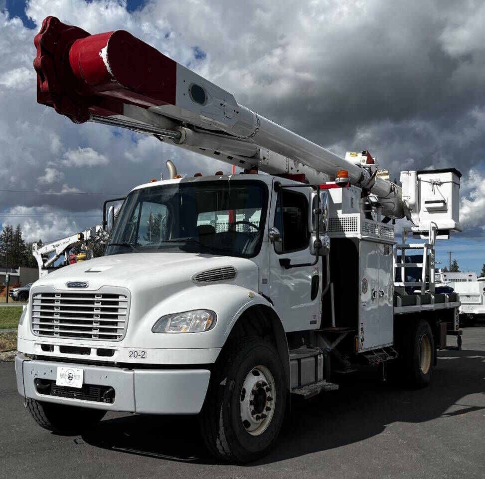 2012 FREIGHTLINER M2