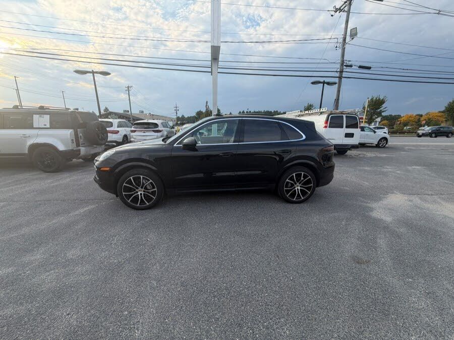 2020 PORSCHE Cayenne