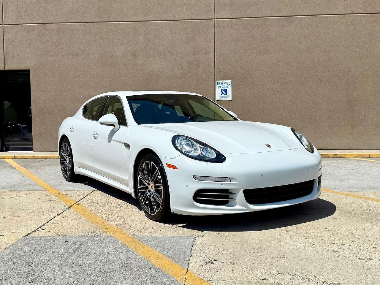 2015 PORSCHE Panamera