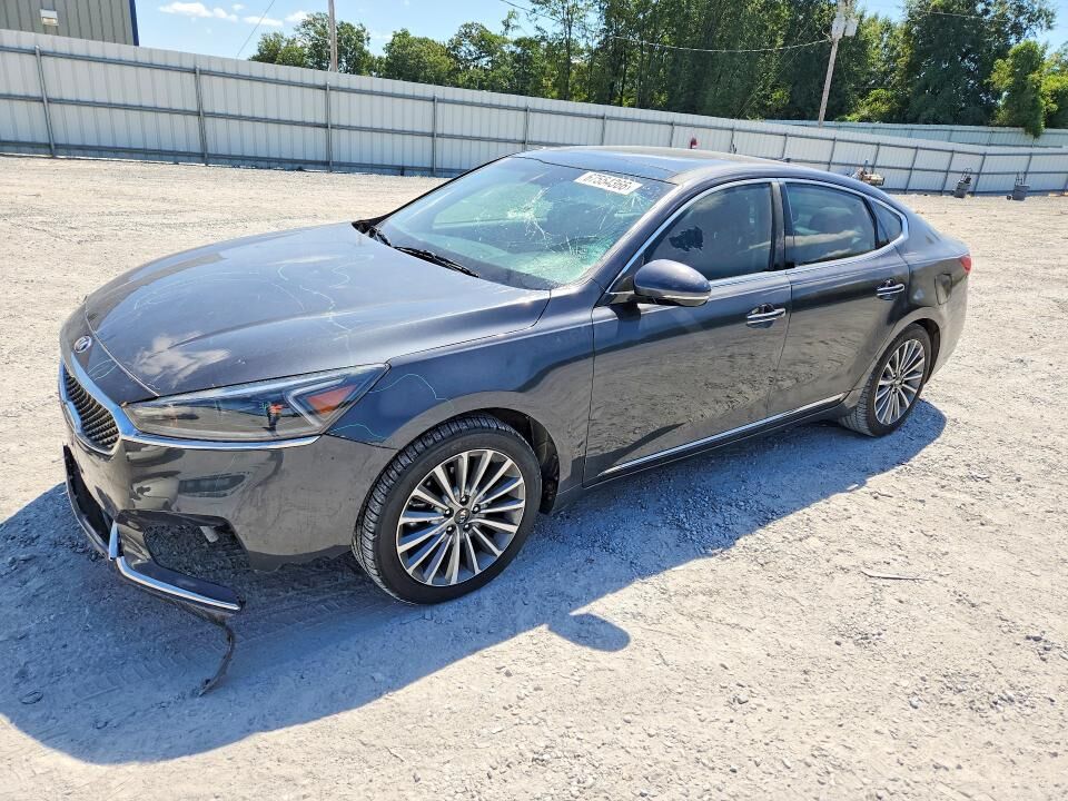 2017 KIA Cadenza