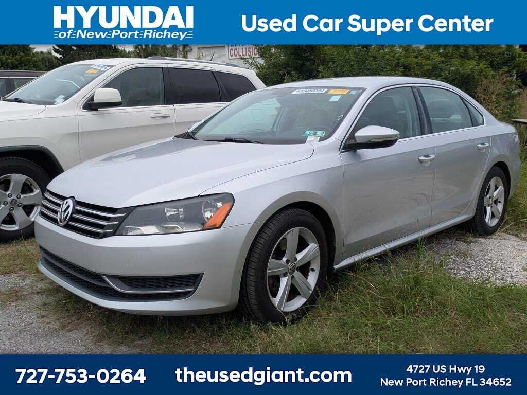 2012 VOLKSWAGEN Passat