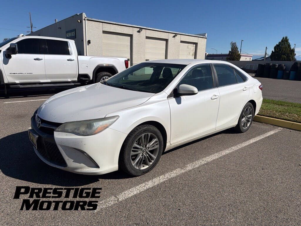 2016 TOYOTA Camry