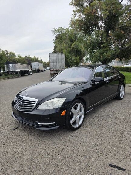 2013 MERCEDES-BENZ S-Class