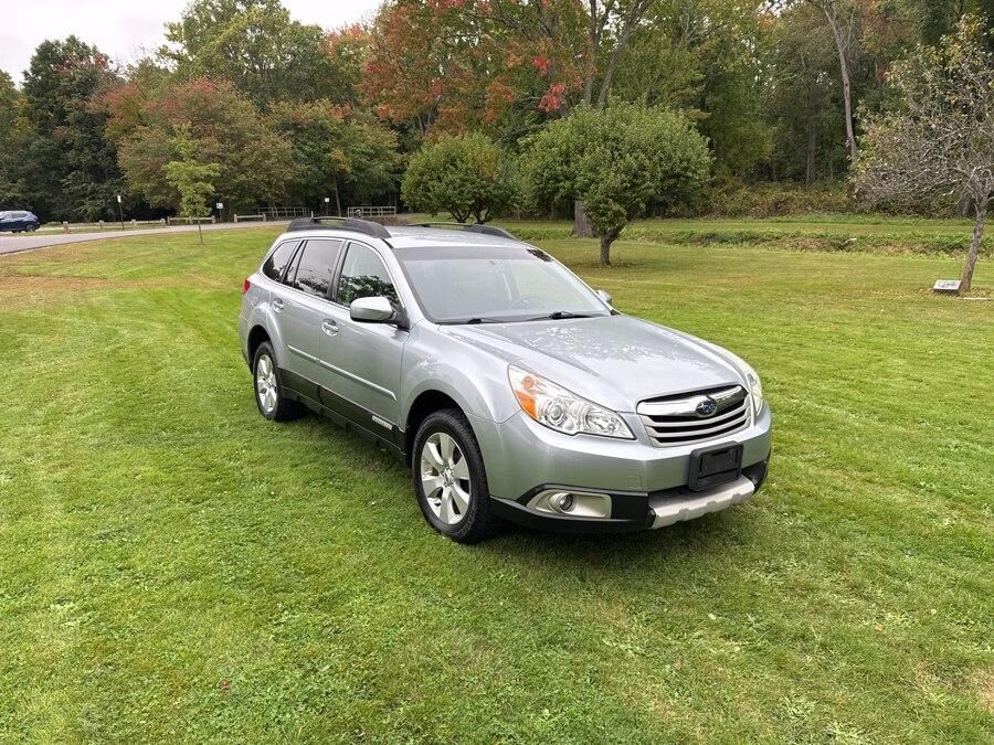 2012 SUBARU Outback