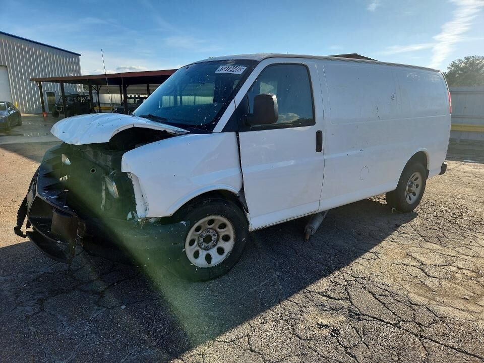2013 CHEVROLET Express
