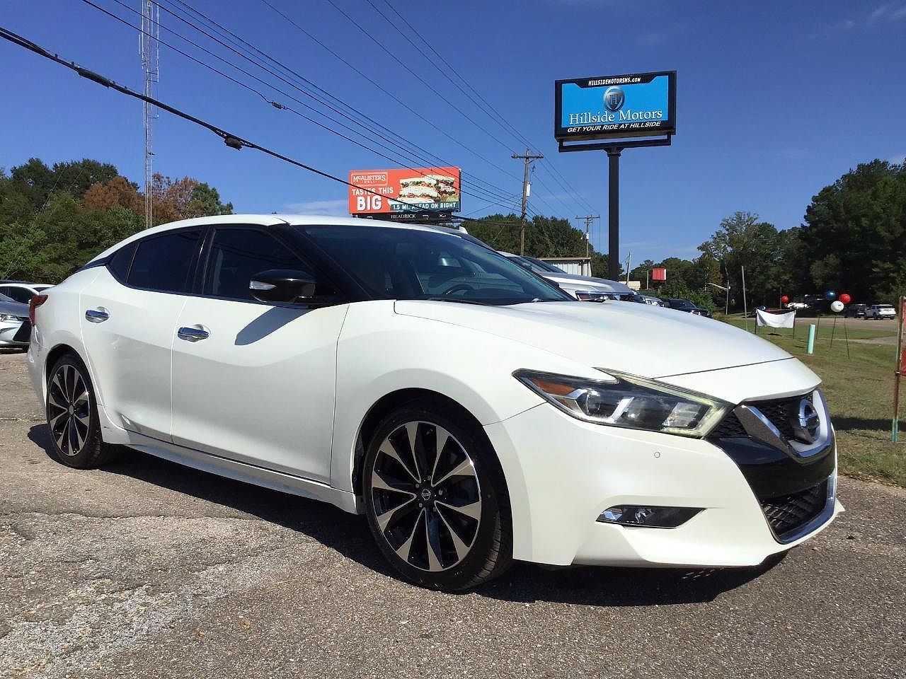 2017 NISSAN Maxima