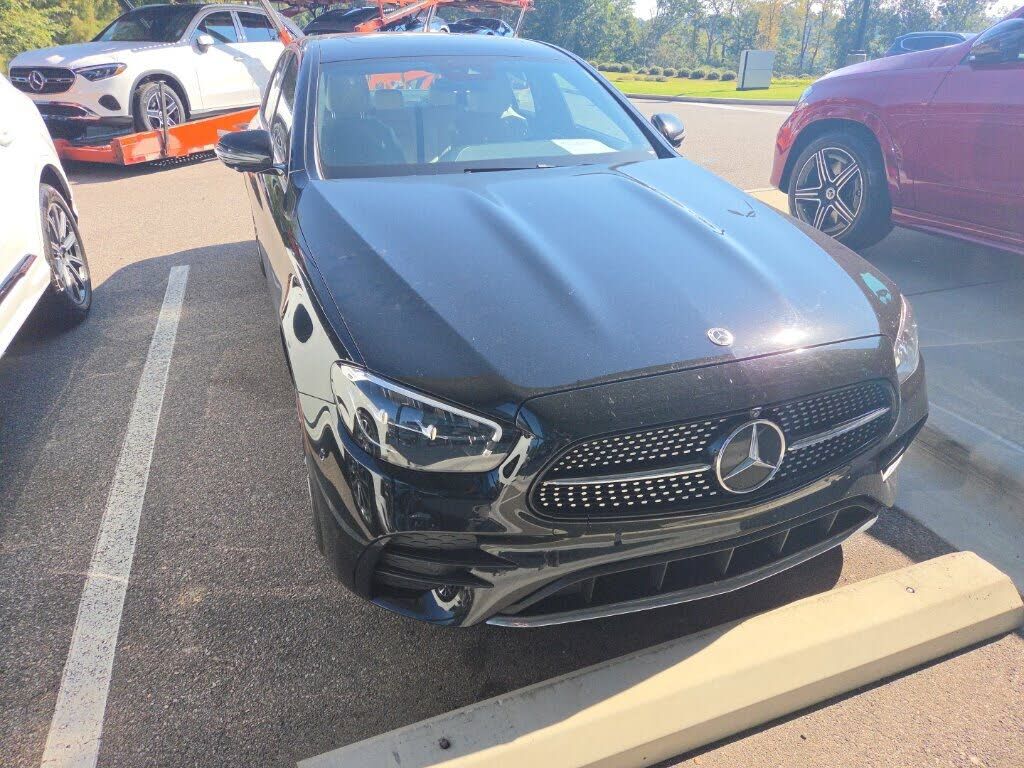 2022 MERCEDES-BENZ E-Class