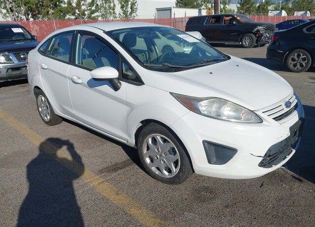 2013 FORD Fiesta