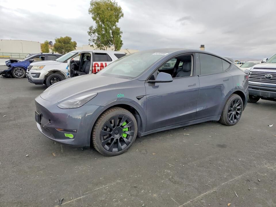 2022 TESLA Model Y
