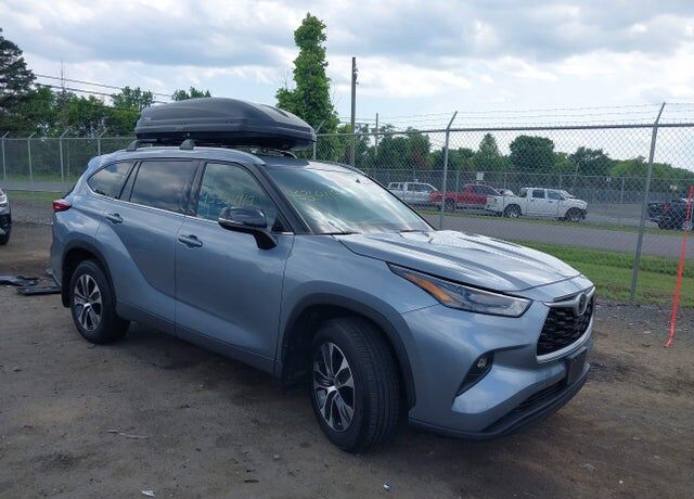 2022 TOYOTA Highlander
