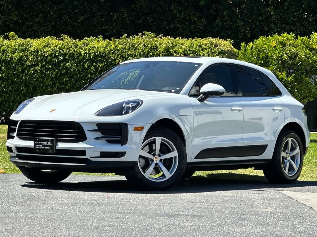 2019 PORSCHE Macan