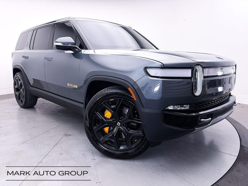 2022 RIVIAN R1S