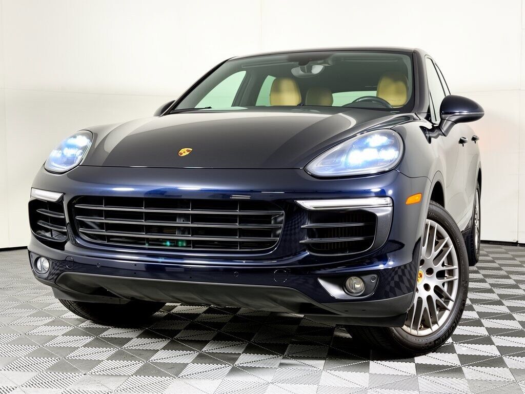 2017 PORSCHE Cayenne