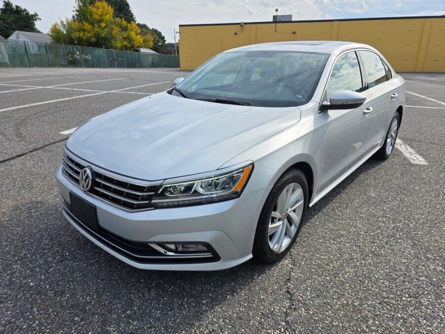 2018 VOLKSWAGEN Passat