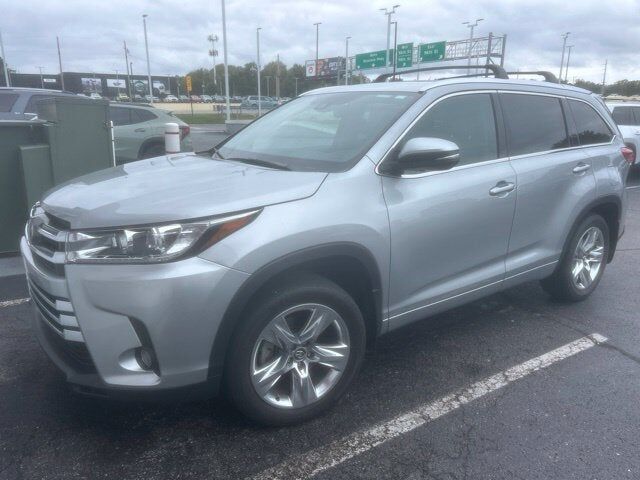2017 TOYOTA Highlander