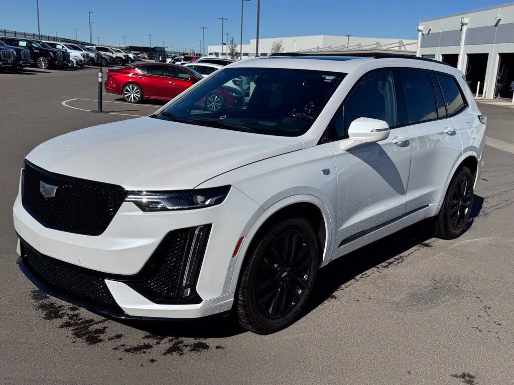 2024 CADILLAC XT6