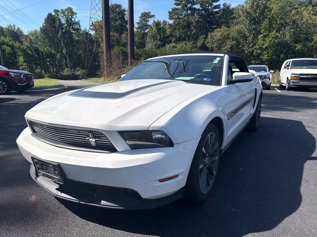 2011 FORD Mustang